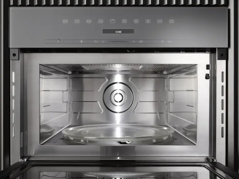 Nerezový interiér
